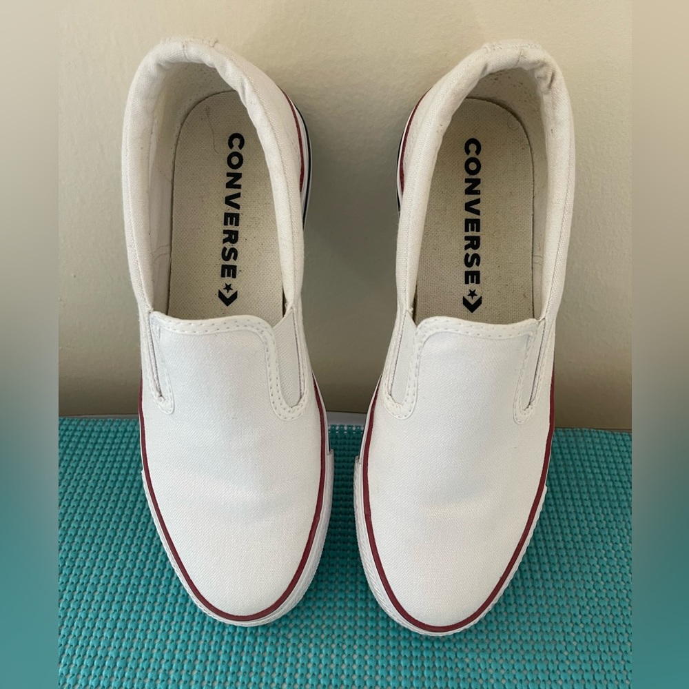 Used Women’s White Red and Blue Converse